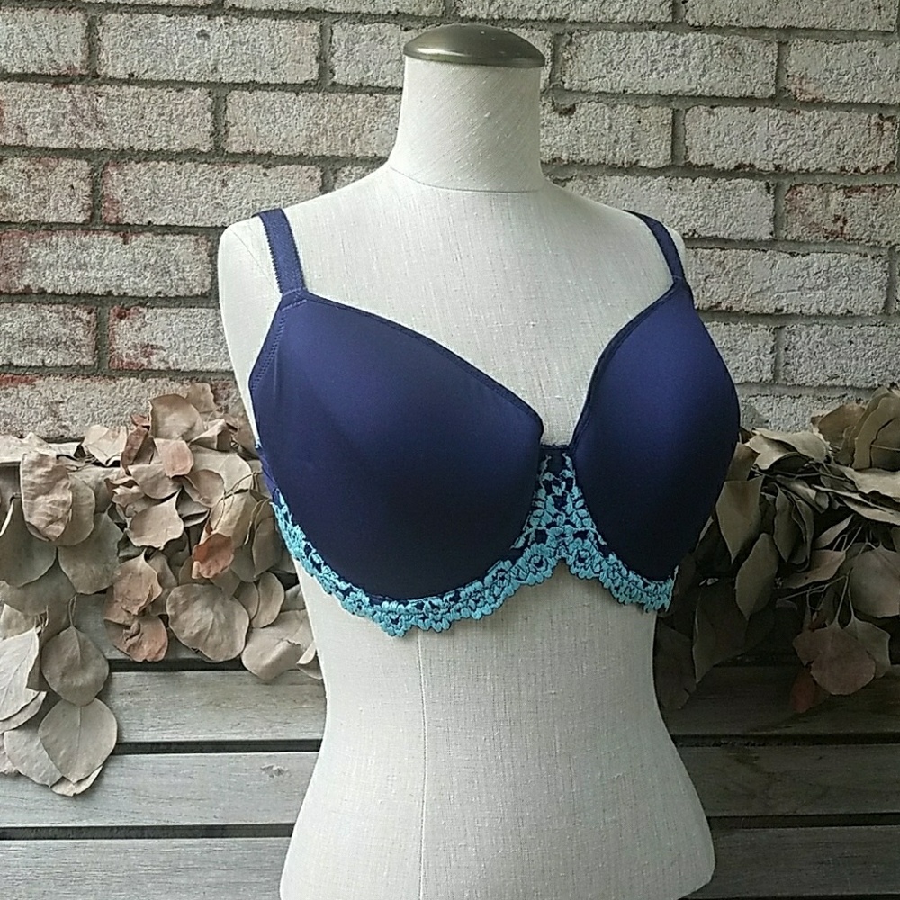 Wacoal "Embrace Lace" T-shirt bra